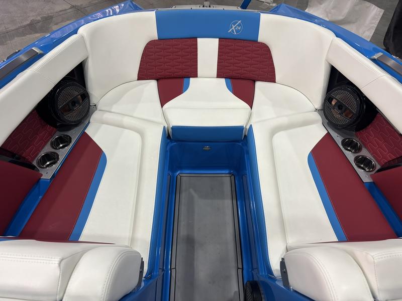 MasterCraft X24 — Red, White & Blue