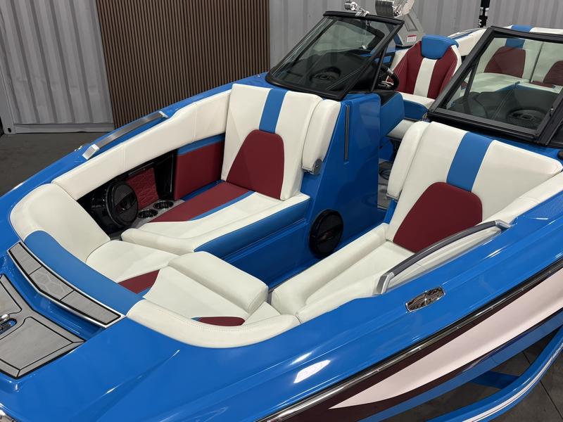 MasterCraft X24 — Red, White & Blue