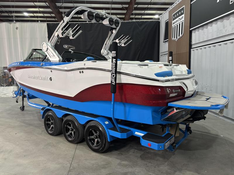 MasterCraft X24 — Red, White & Blue