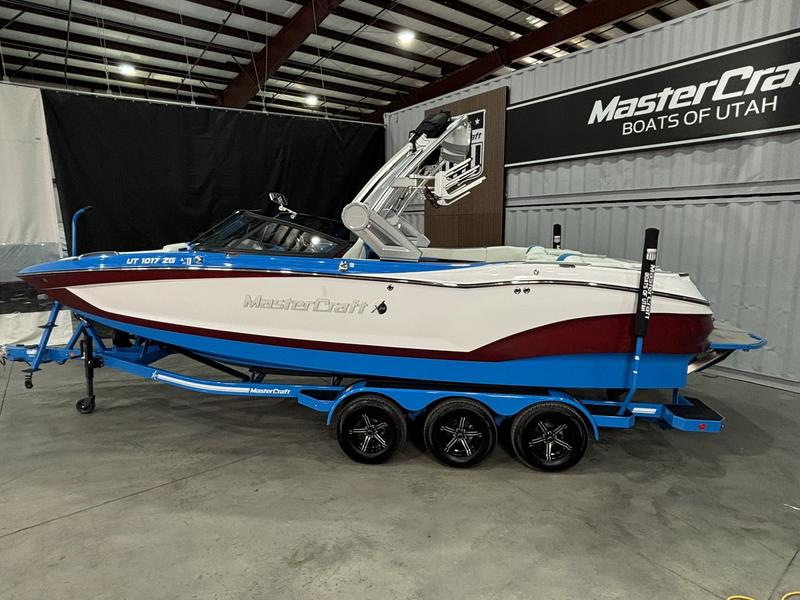 MasterCraft X24 — Red, White & Blue
