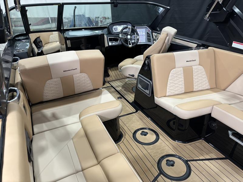 MasterCraft X26